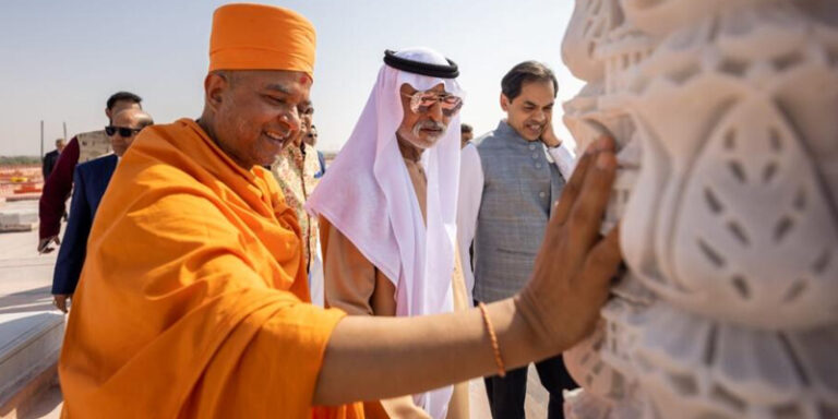 Over 10,000 visitors gather to celebrate Diwali at first Hindu Temple in Abu Dhabi​