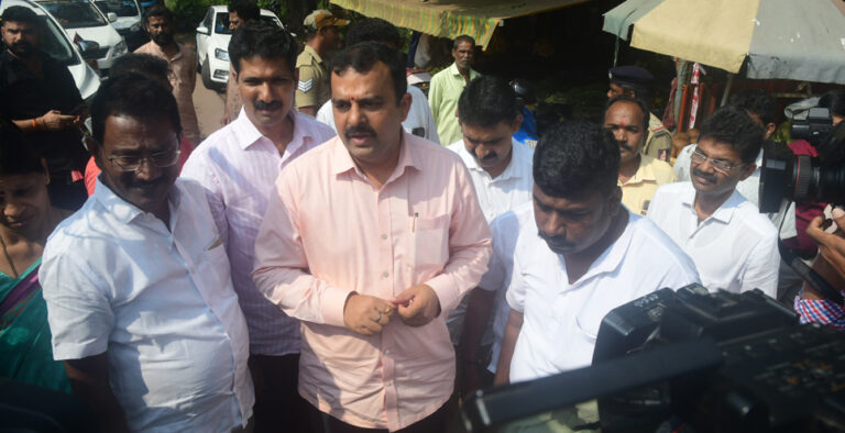 District in-charge Minister Sunil Kumar visits blast site at Nagori District in-charge Minister Sunil Kumar visits blast site at Nagori