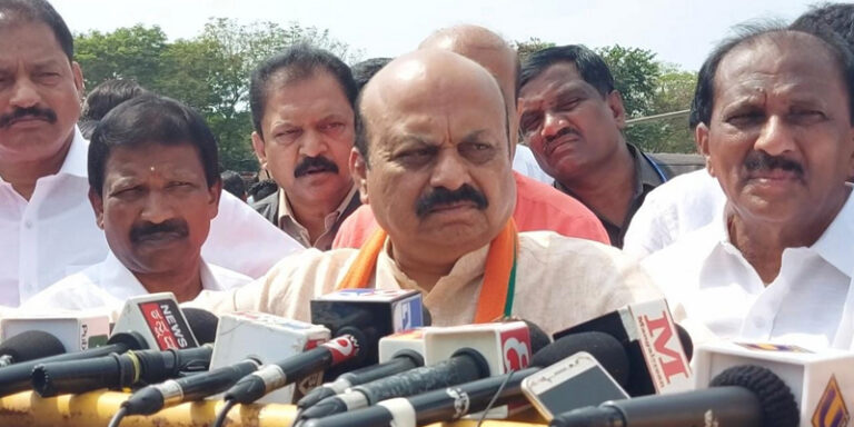 CM arrives in Udupi to take part in Kaup Jana Sankalp Meet