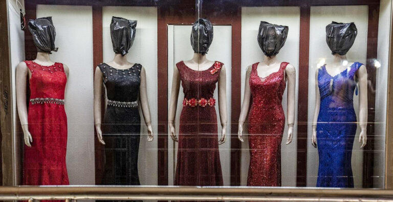 Afghanistan: Mannequins’ faces covered to prevent them from being beheaded