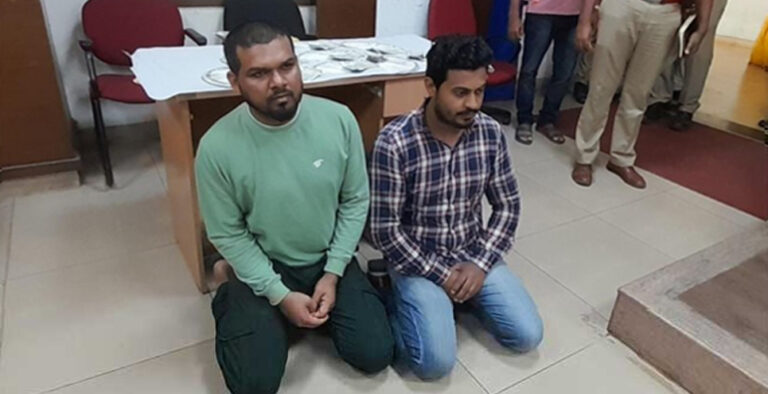 Duo arrested with fake notes worth Rs 4.5 lakhs