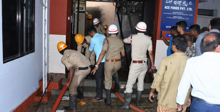Fire mishap in food factory outlet in Yeyyadi