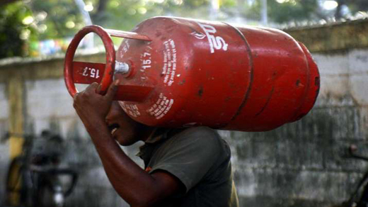 After Domestic LPG price reduction, commercial LPG prices cut by ₹ 158