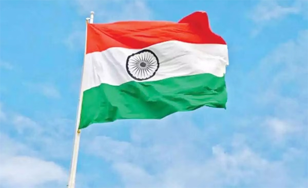 Do you know flag of India once had moon and star on it? Check evolution