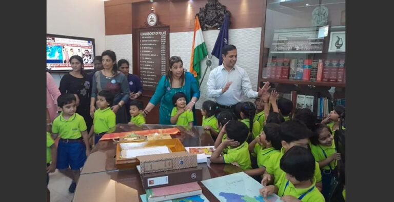 Mangaluru: Police Commissioner interacts with pre-school kids Mangaluru: Police Commissioner interacts with pre-school kids